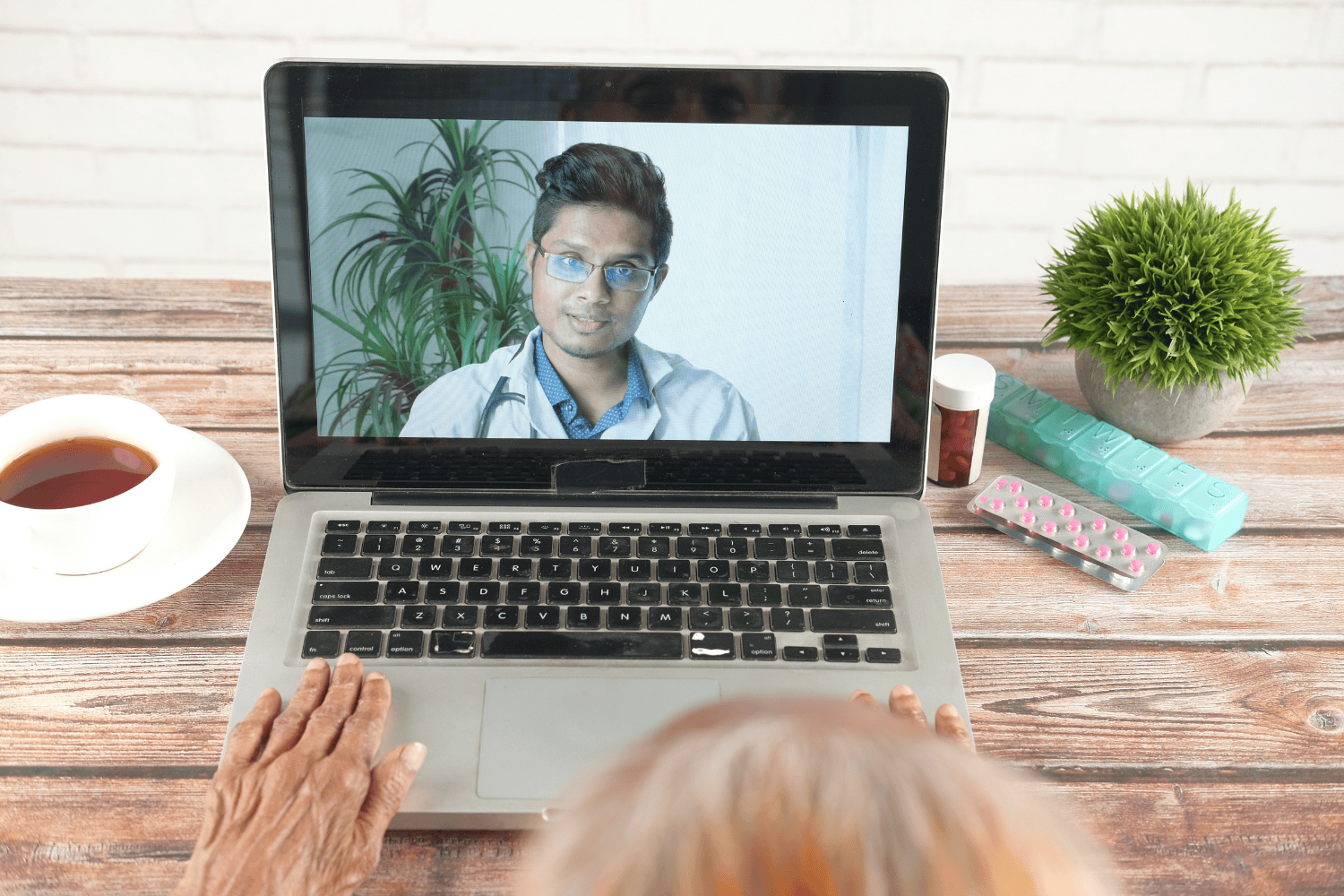 Online Visits vs. In-Person Care: What’s Better for You?